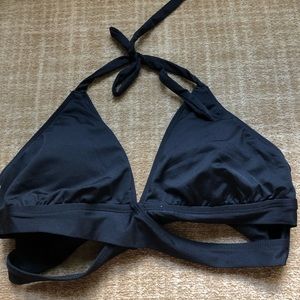 Cute cut-out swimsuit